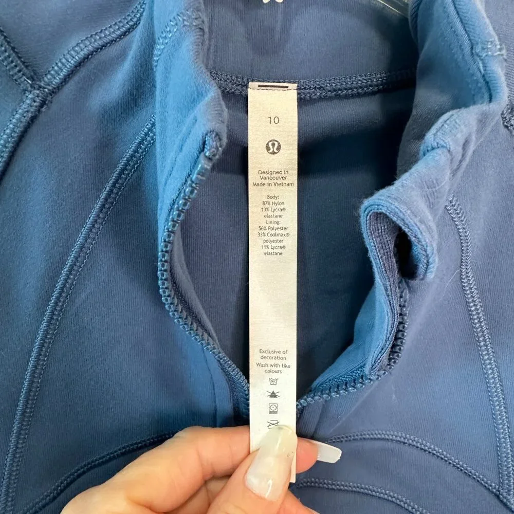 NEW !! never worn Pitch blue cropped jacket lululemon 10 - Picture 2 of 3